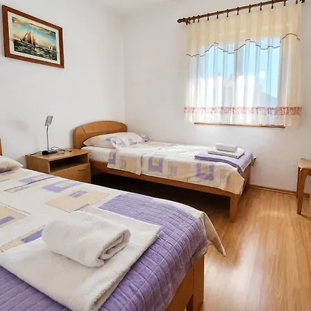 Miljenko Terasea Apartment *